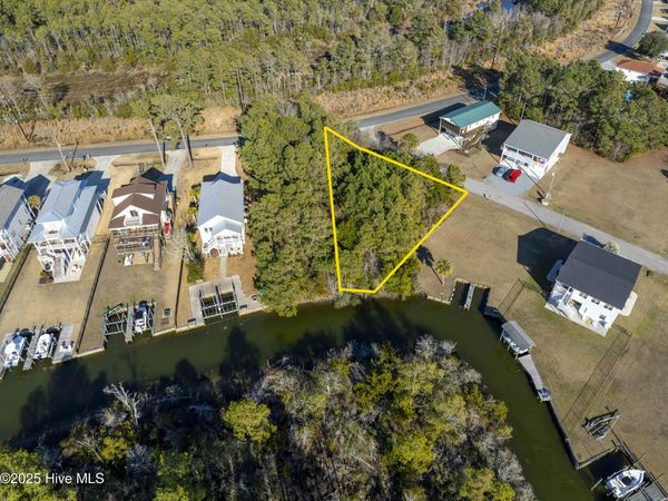 100 Singleton Street, Sneads Ferry, NC 28460
