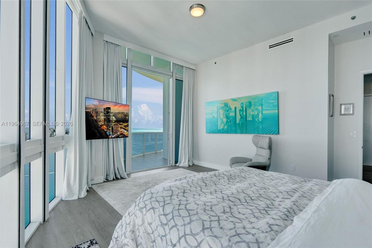 15901 Collins Ave, Unit 4301, Sunny Isles Beach, FL 33160 Photo