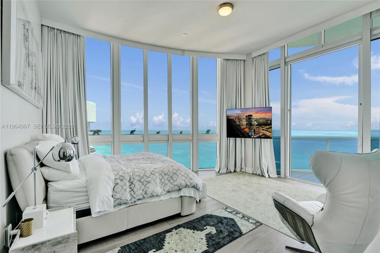 15901 Collins Ave, Unit 4301, Sunny Isles Beach, FL 33160 Photo