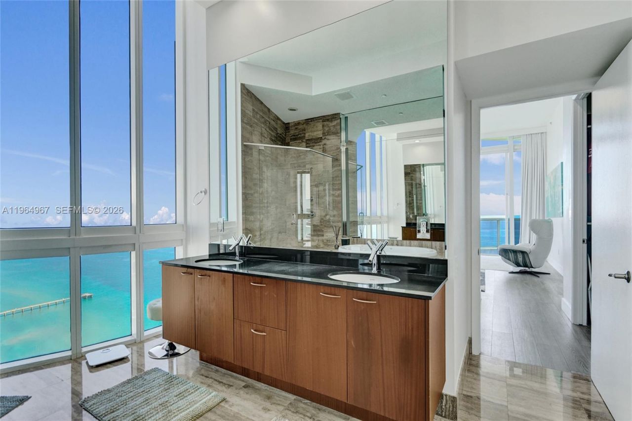 15901 Collins Ave, Unit 4301, Sunny Isles Beach, FL 33160 Photo