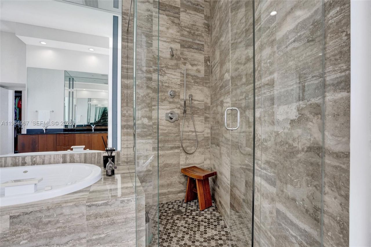 15901 Collins Ave, Unit 4301, Sunny Isles Beach, FL 33160 Photo