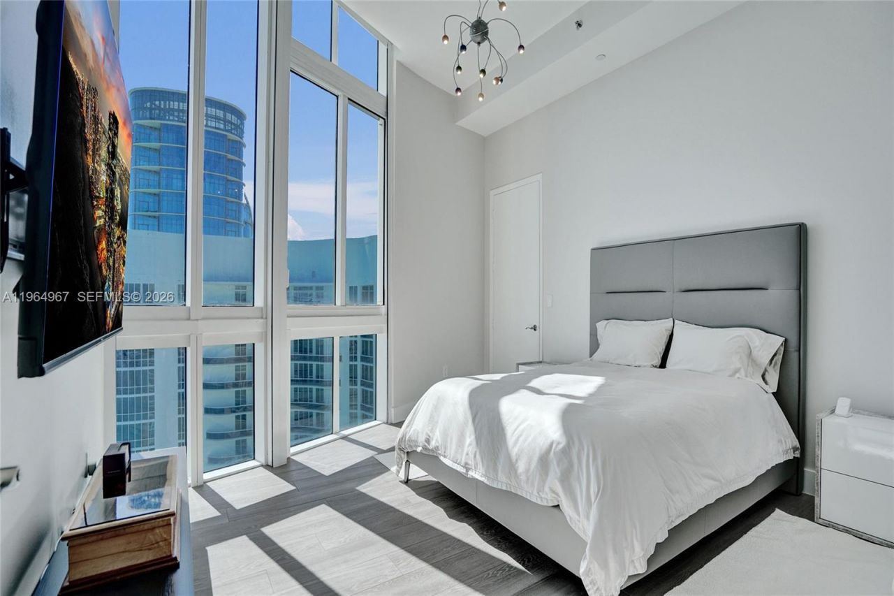 15901 Collins Ave, Unit 4301, Sunny Isles Beach, FL 33160 Photo