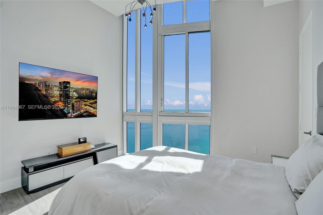 15901 Collins Ave, Unit 4301, Sunny Isles Beach, FL 33160 Photo