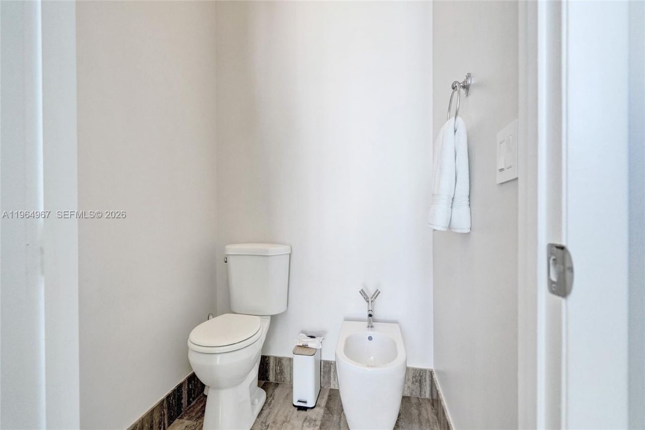 15901 Collins Ave, Unit 4301, Sunny Isles Beach, FL 33160 Photo