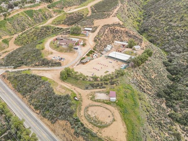 11426 Sierra Highway, Santa Clarita, CA 91390