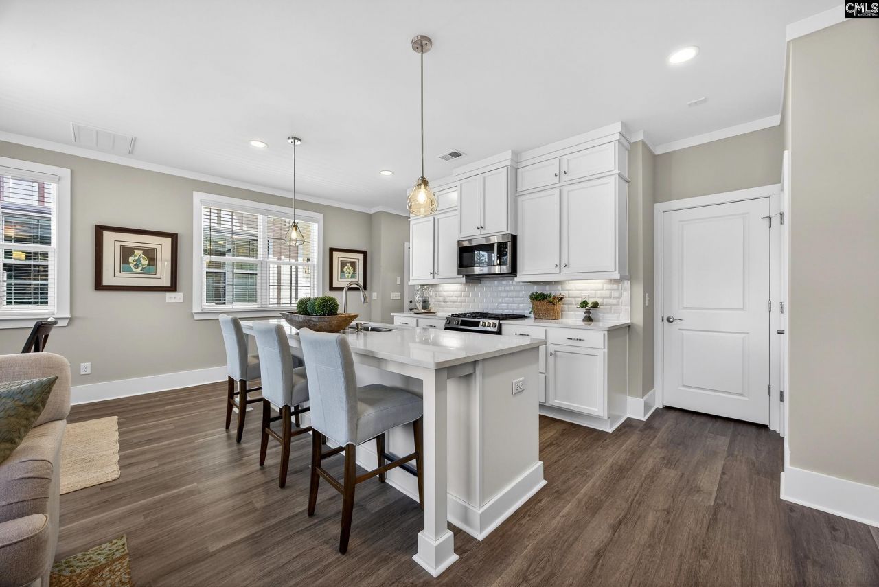 1008 Manarola Road  Photo 10