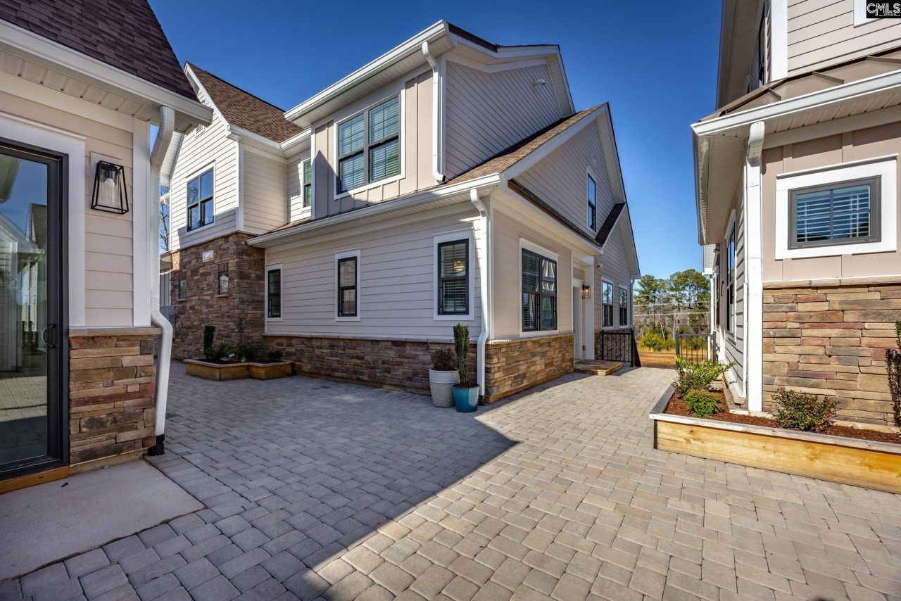 1008 Manarola Road  Photo 40