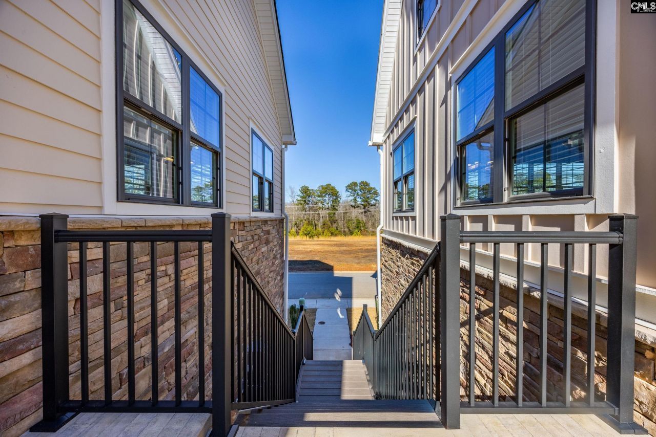 1008 Manarola Road  Photo 42