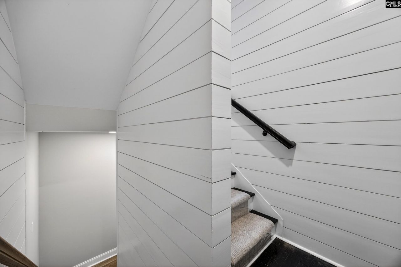 1016 Manarola Road  Photo 24