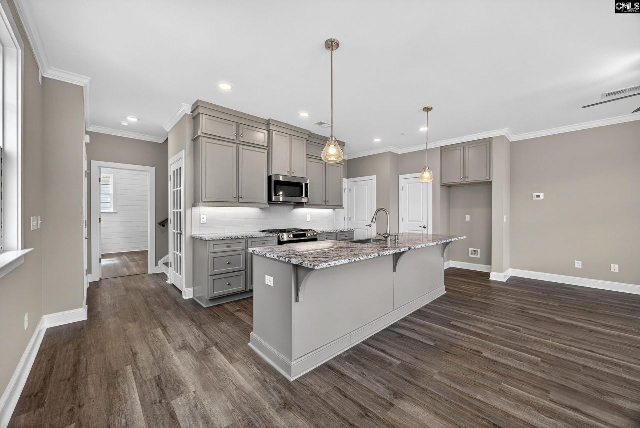 1020 Manarola Road Photo 10