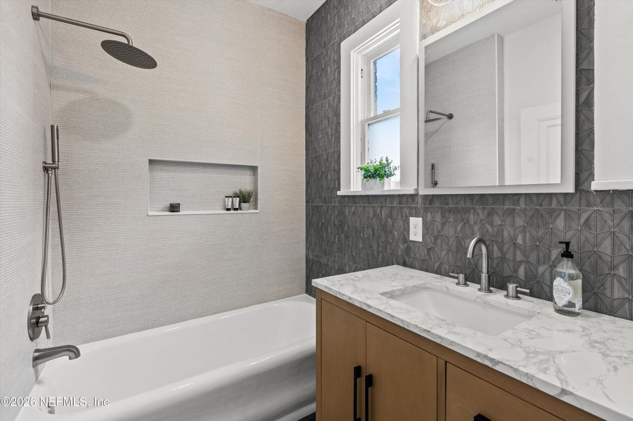 2825 Oak Street, Jacksonville, FL 32205 Photo