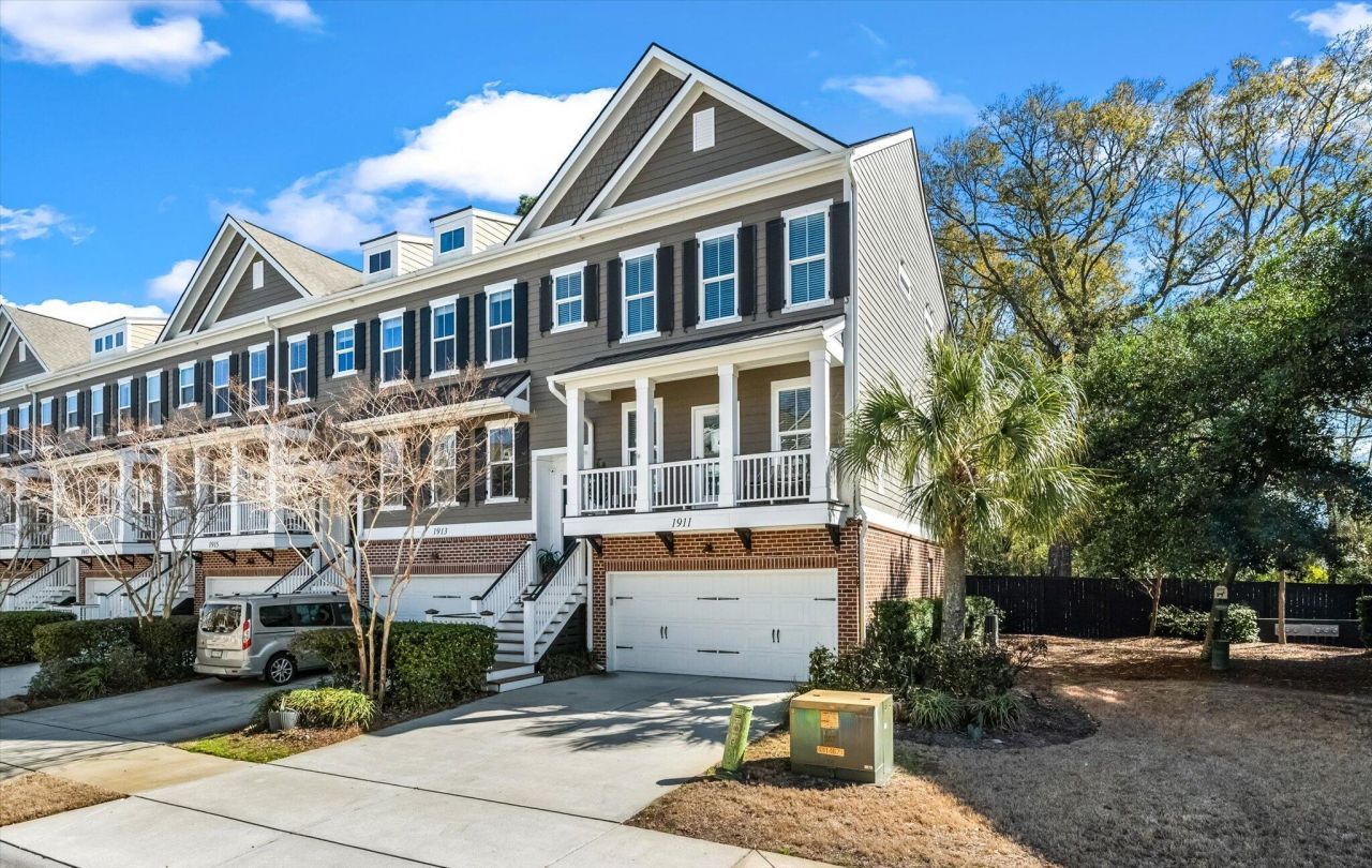 1911 Carolina Towne Court Photo 2