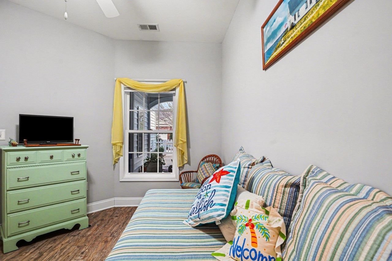 654 Misty Hammock Dr. Photo 16