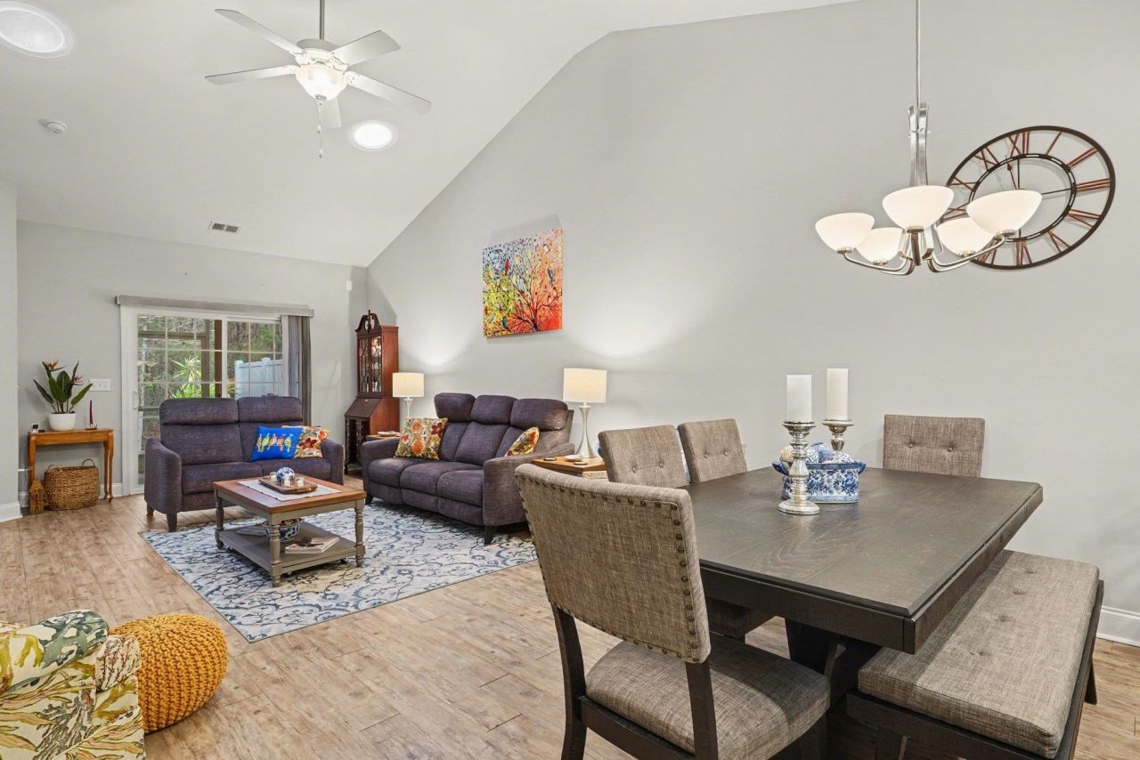 654 Misty Hammock Dr. Photo 3