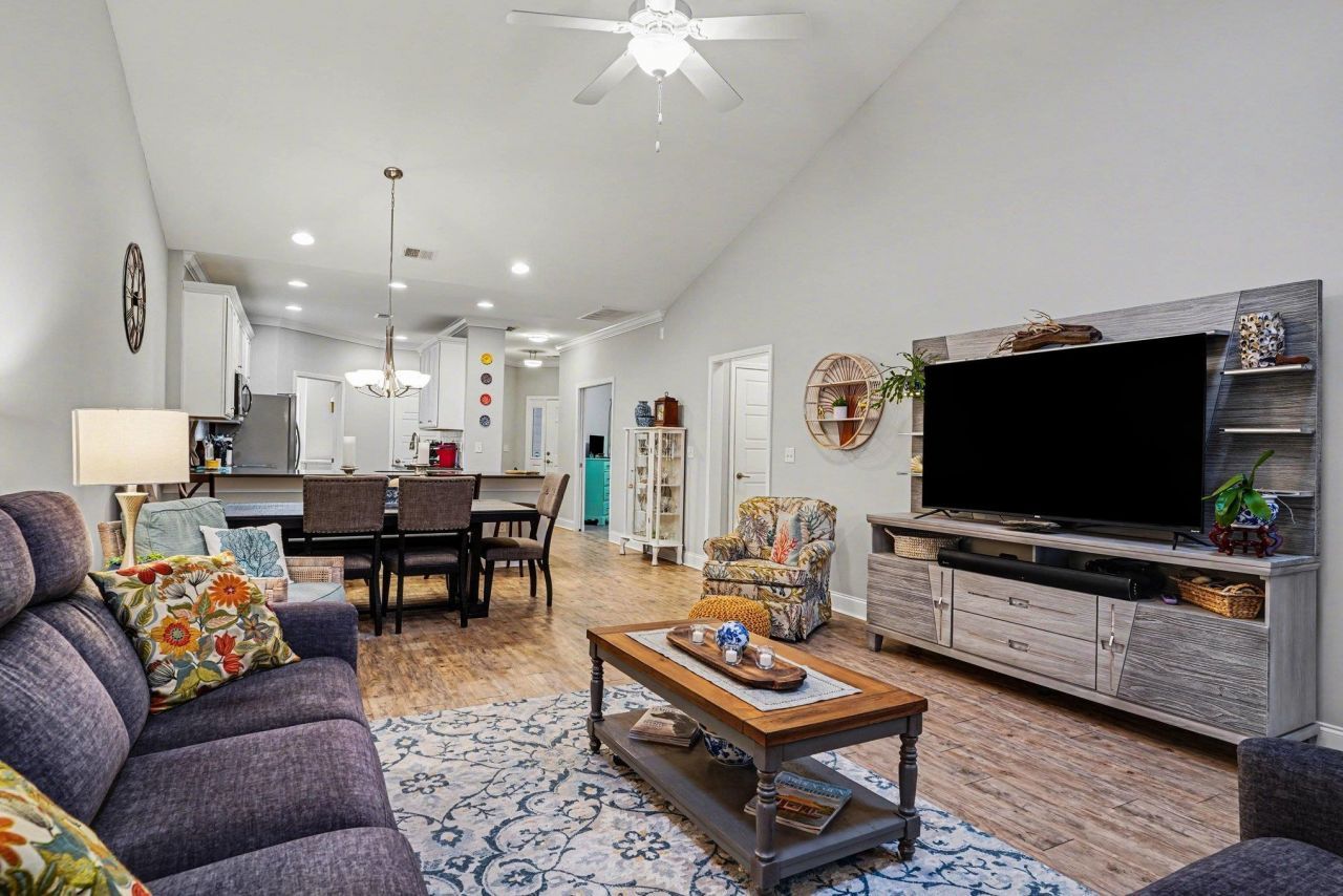 654 Misty Hammock Dr. Photo 5