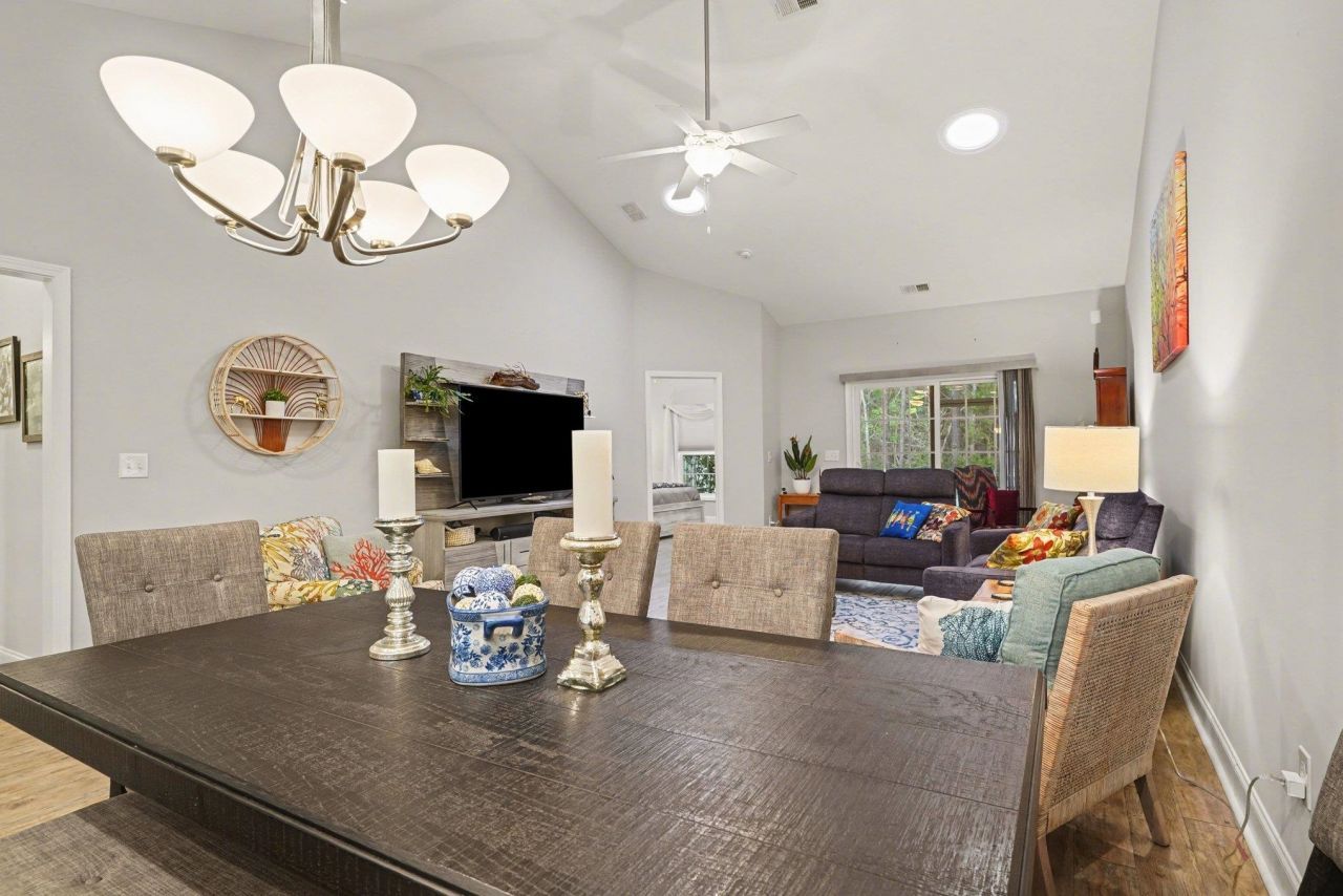 654 Misty Hammock Dr. Photo 6