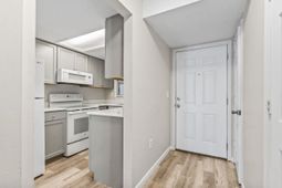 512 N 30th Ave. N photo 4