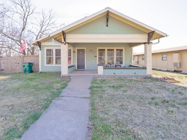 701 N Mason Street, Bowie, TX 76230