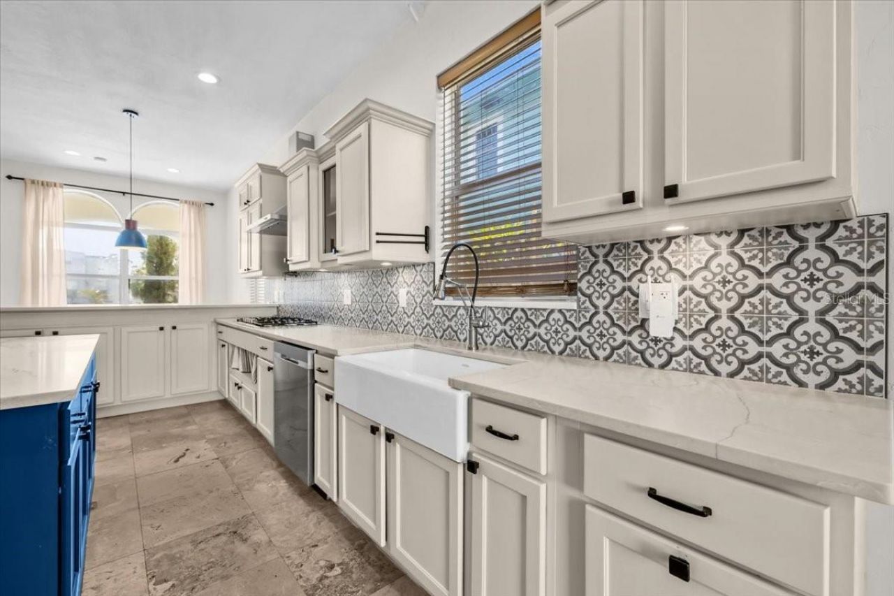 2327 4th Avenue N, Saint Petersburg, FL 33713 Photo