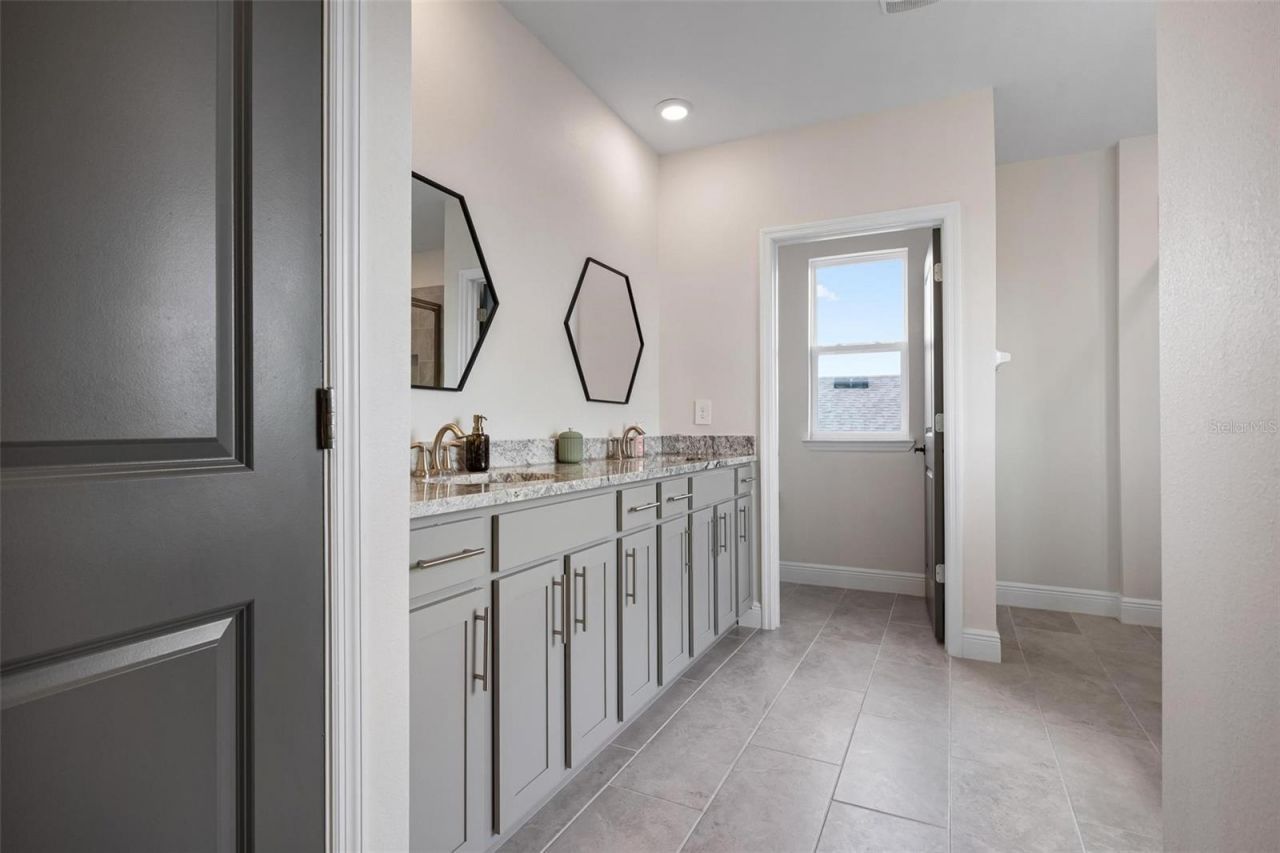 5755 Woodland Sage Drive, Sarasota, FL 34238 Photo