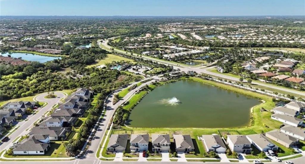 5755 Woodland Sage Drive, Sarasota, FL 34238 Photo