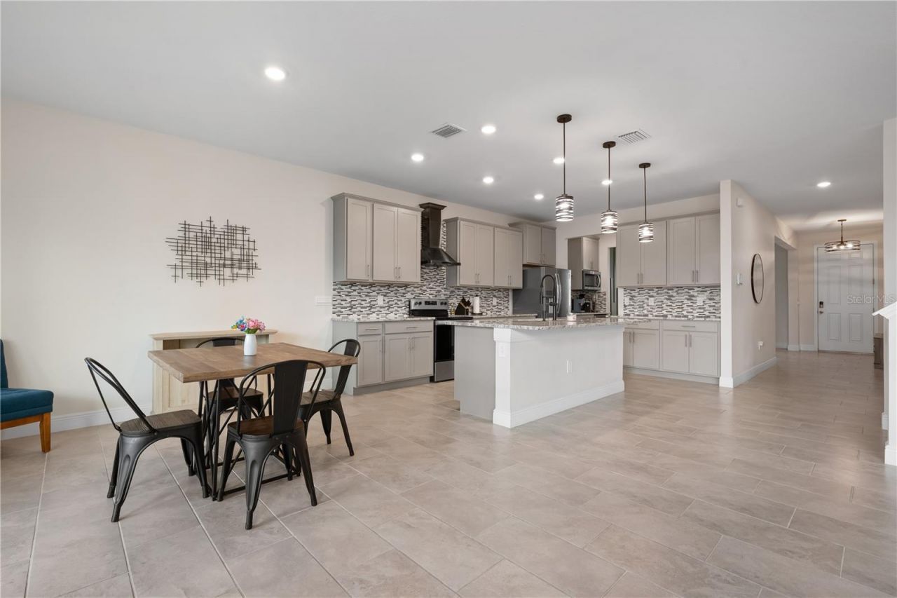 5755 Woodland Sage Drive, Sarasota, FL 34238 Photo