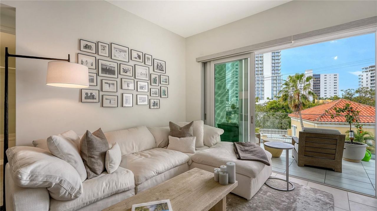 635 S Orange Avenue, Unit 301, Sarasota, FL 34236 Photo