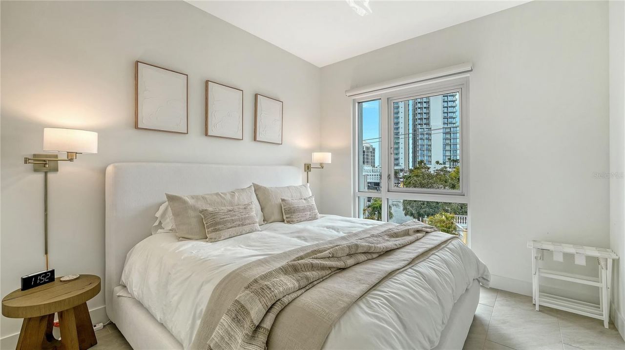 635 S Orange Avenue, Unit 301, Sarasota, FL 34236 Photo