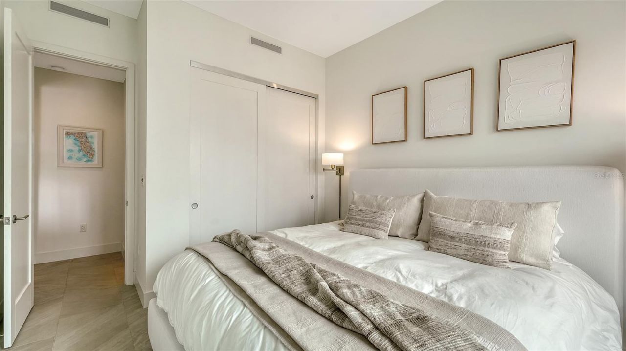 635 S Orange Avenue, Unit 301, Sarasota, FL 34236 Photo