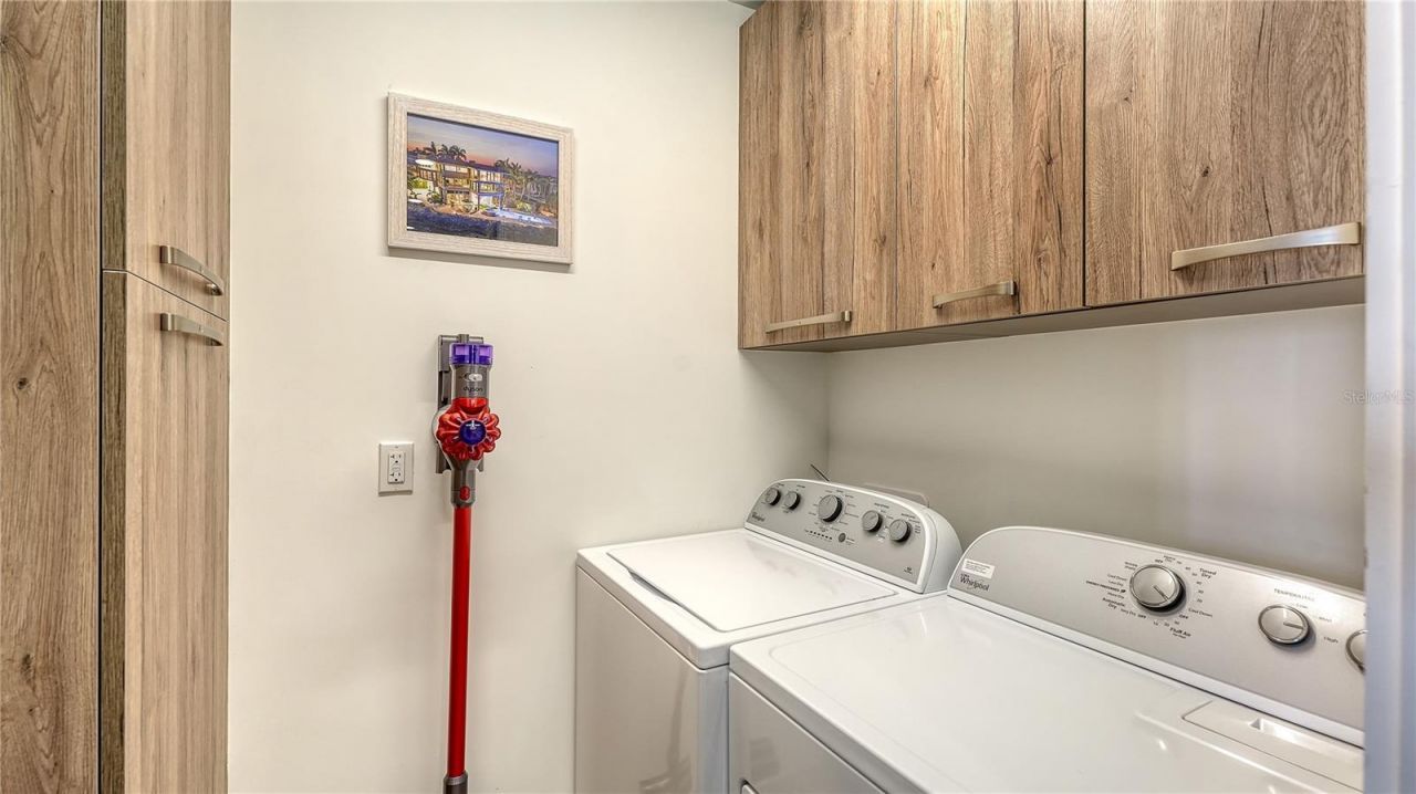 635 S Orange Avenue, Unit 301, Sarasota, FL 34236 Photo