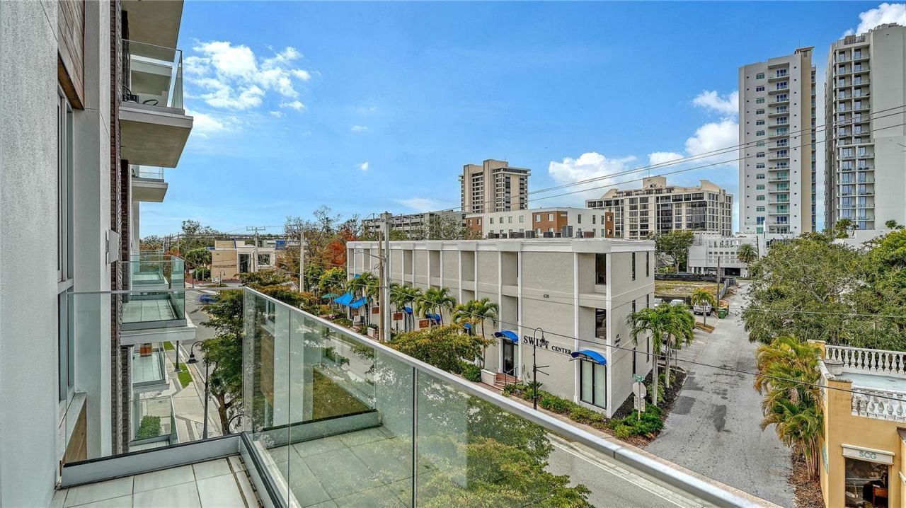 635 S Orange Avenue, Unit 301, Sarasota, FL 34236 Photo