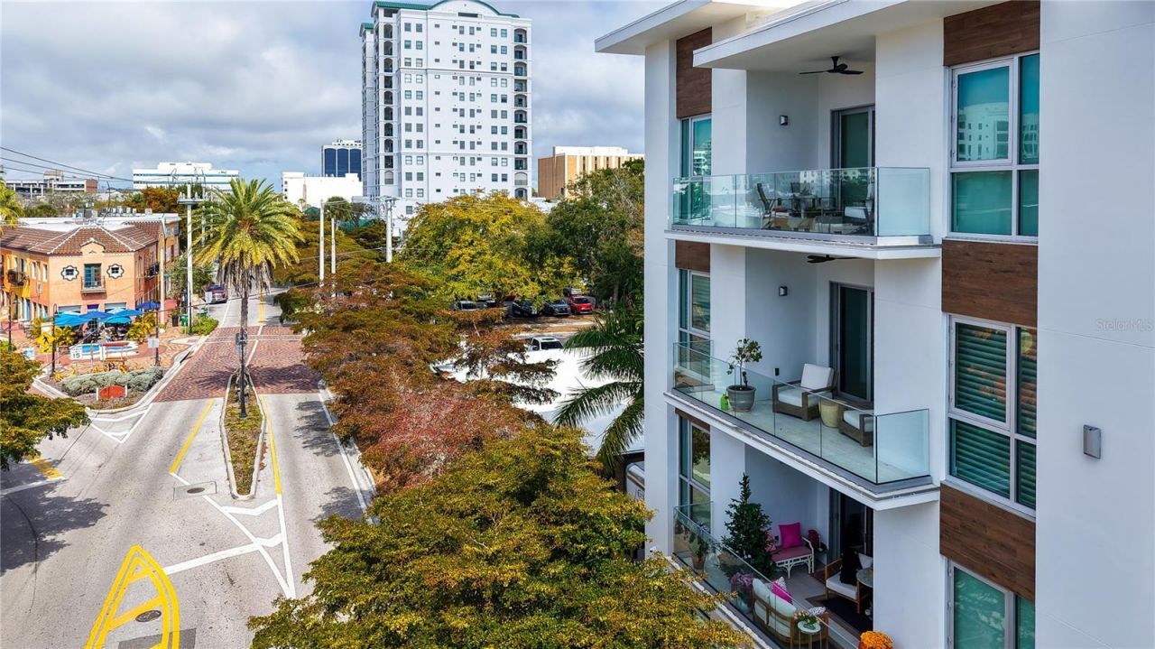 635 S Orange Avenue, Unit 301, Sarasota, FL 34236 Photo
