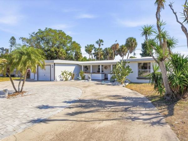 6035 HOPKINS DRIVE N, BRADENTON, FL 34207