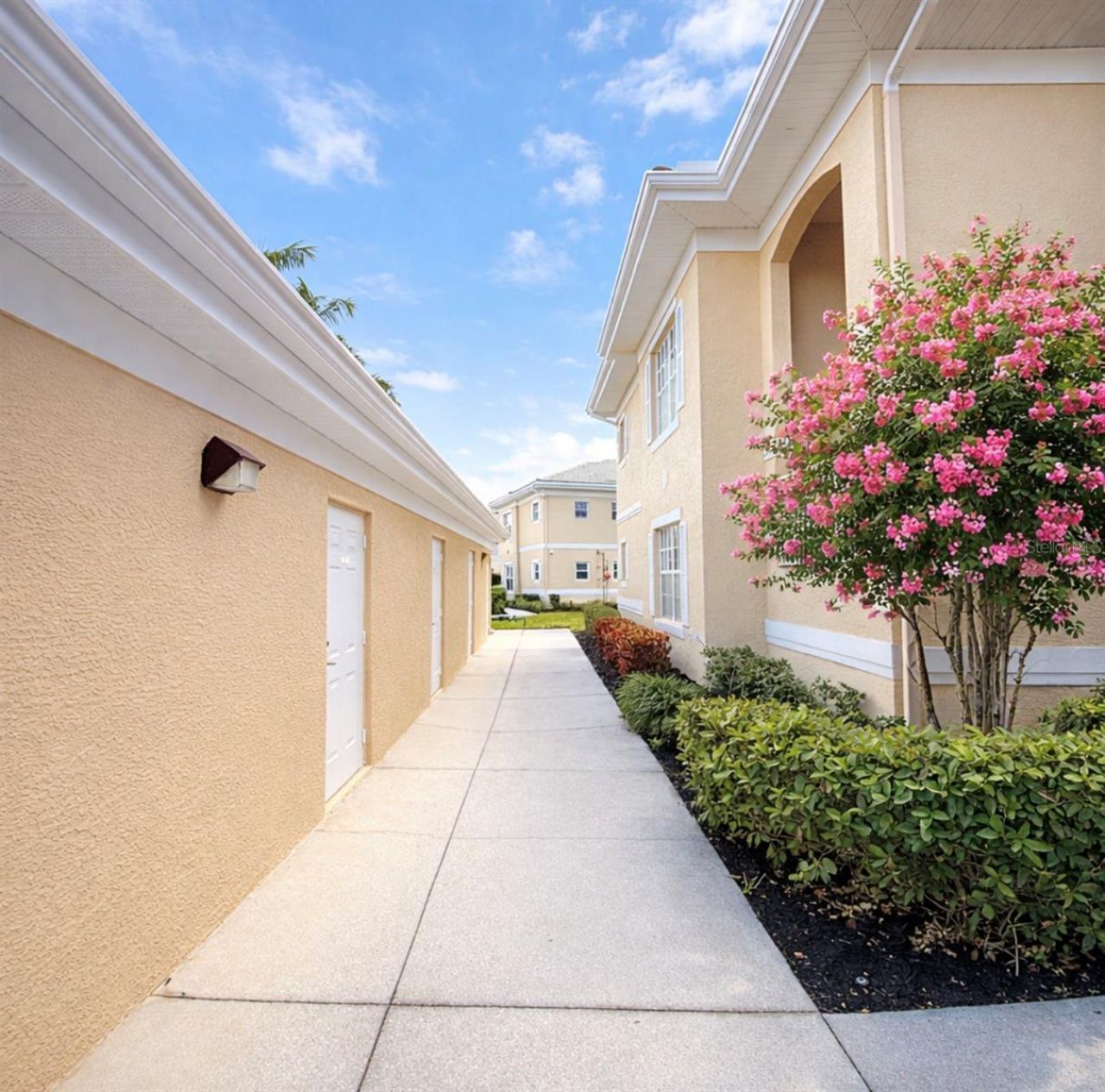 6318 Grand Oak Circle, Unit 201, Bradenton, FL 34203 Photo