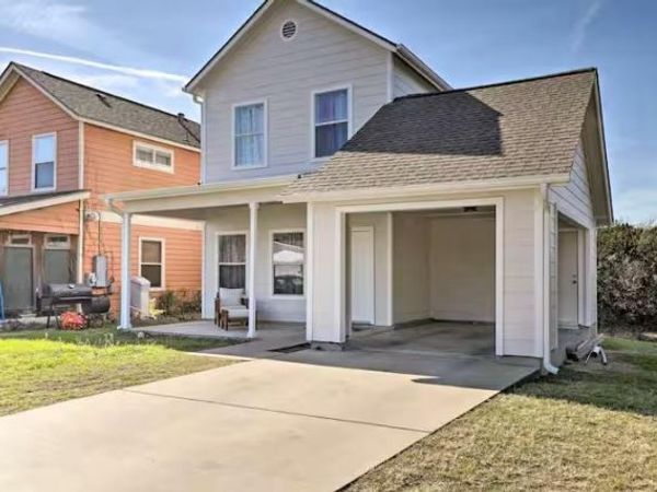 1404 E 3rd ST, Georgetown, TX 78626