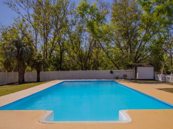 11085 E US HIGHWAY 90, Lee, FL 32059