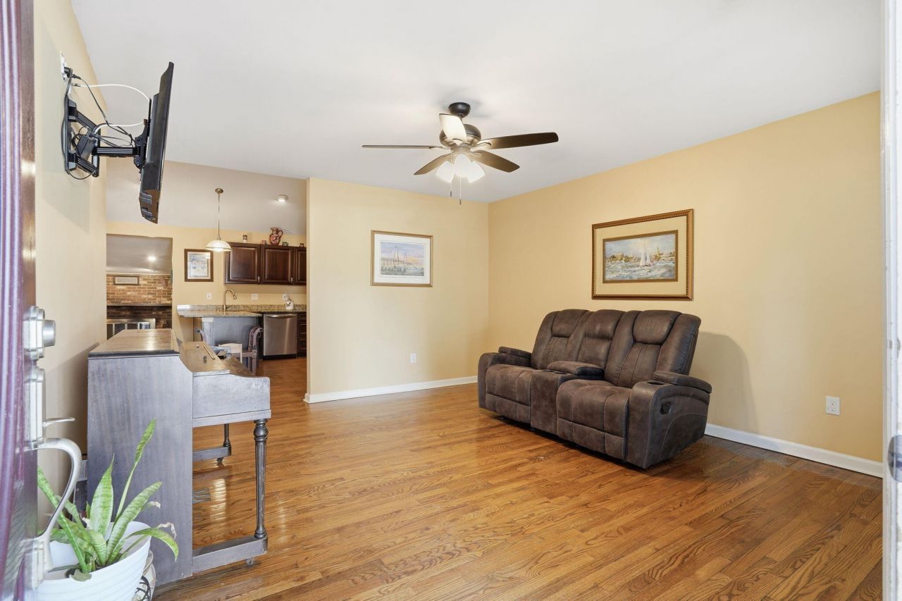 2224 Tomedjan Circle Photo 7