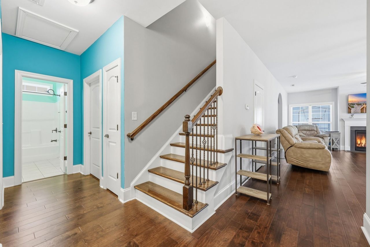 330 Mesa Grande Dr.  Photo 5