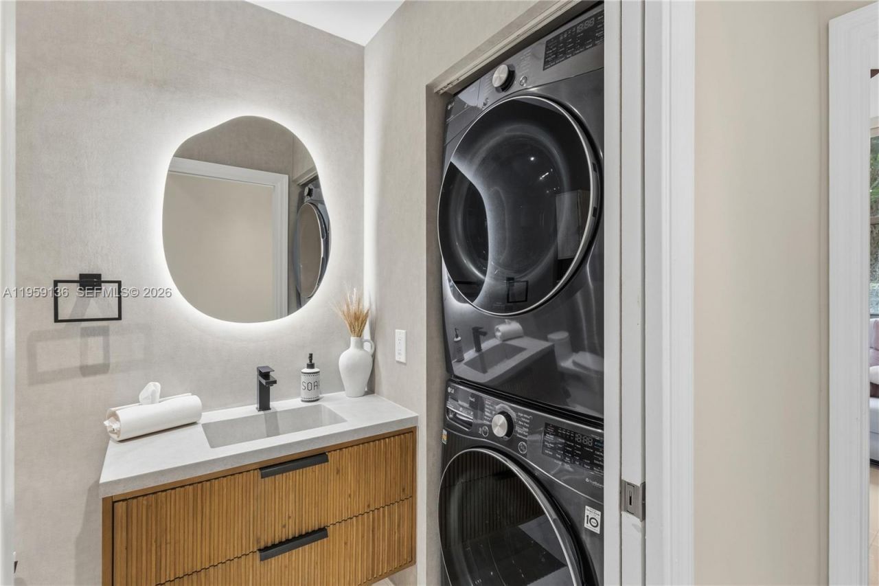 3500 Mystic Pointe Dr, Unit 104, Aventura, FL 33180 Photo