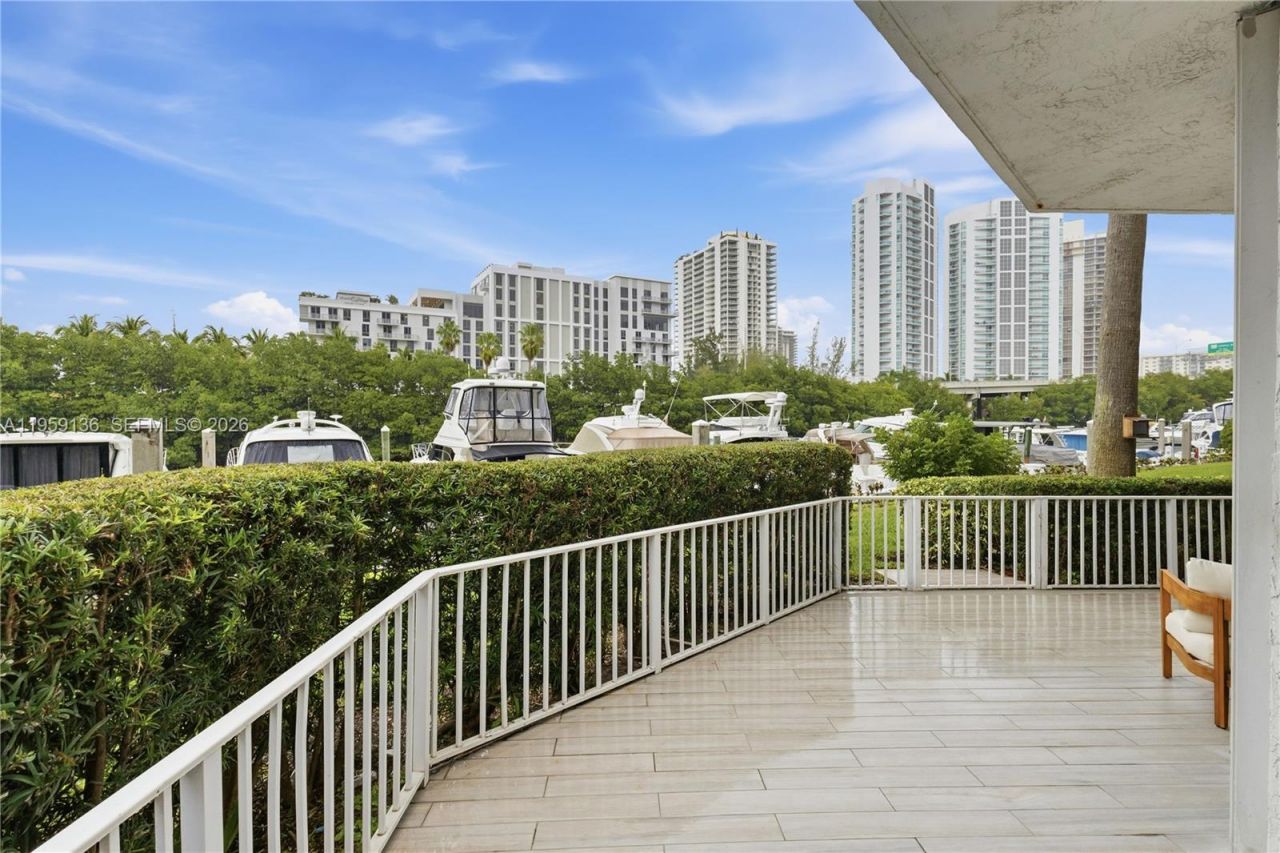 3500 Mystic Pointe Dr, Unit 104, Aventura, FL 33180 Photo