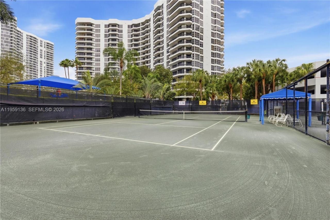 3500 Mystic Pointe Dr, Unit 104, Aventura, FL 33180 Photo