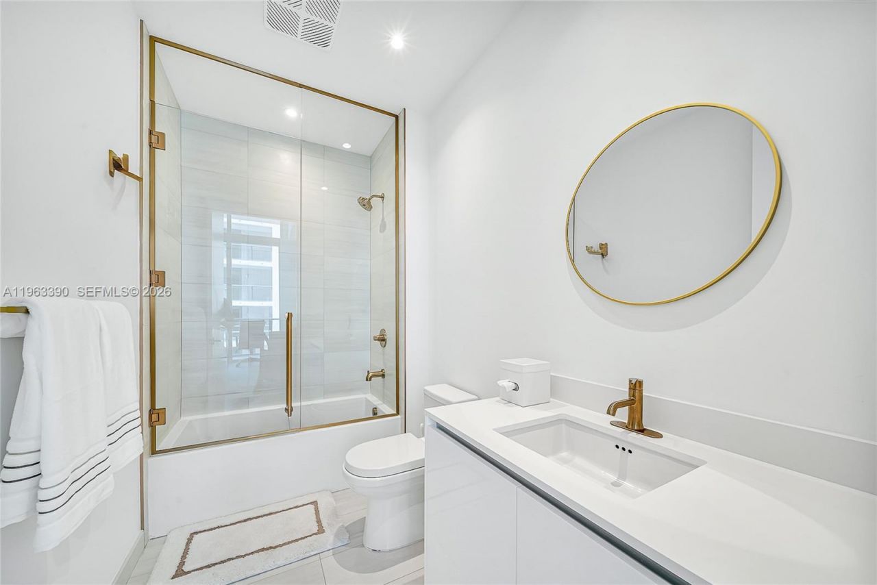 2655 S Bayshore Dr, Unit 706, Miami, FL 33133 Photo