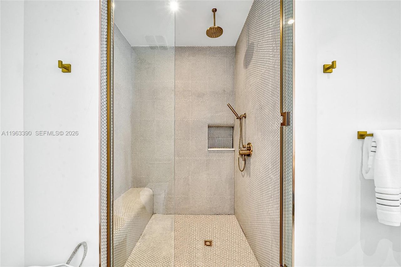 2655 S Bayshore Dr, Unit 706, Miami, FL 33133 Photo