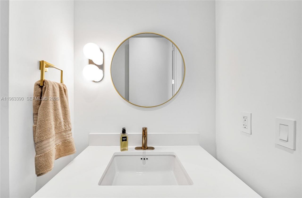 2655 S Bayshore Dr, Unit 706, Miami, FL 33133 Photo