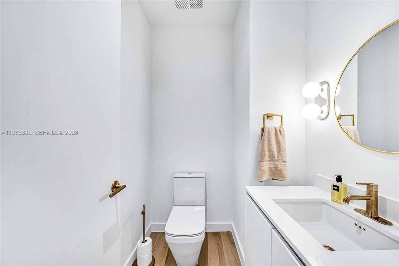 2655 S Bayshore Dr, Unit 706, Miami, FL 33133 Photo