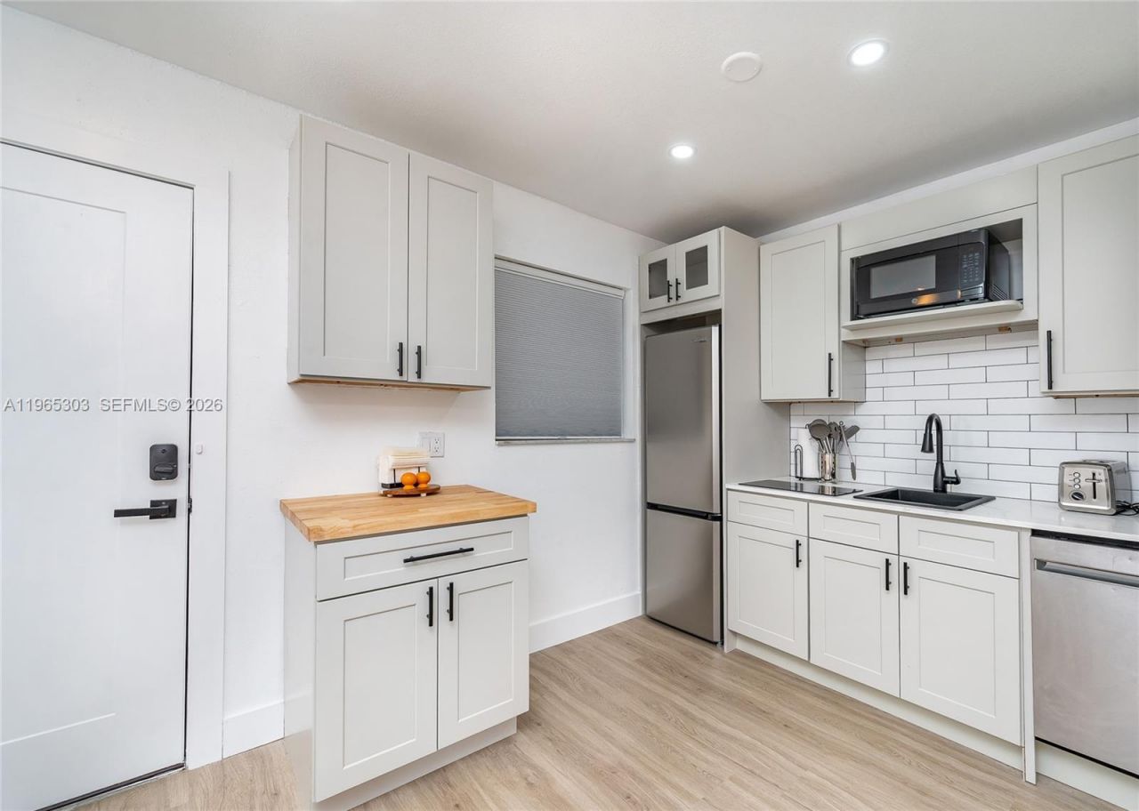 3321 NW 19th Ter, Unit C, Miami, FL 33125 Photo