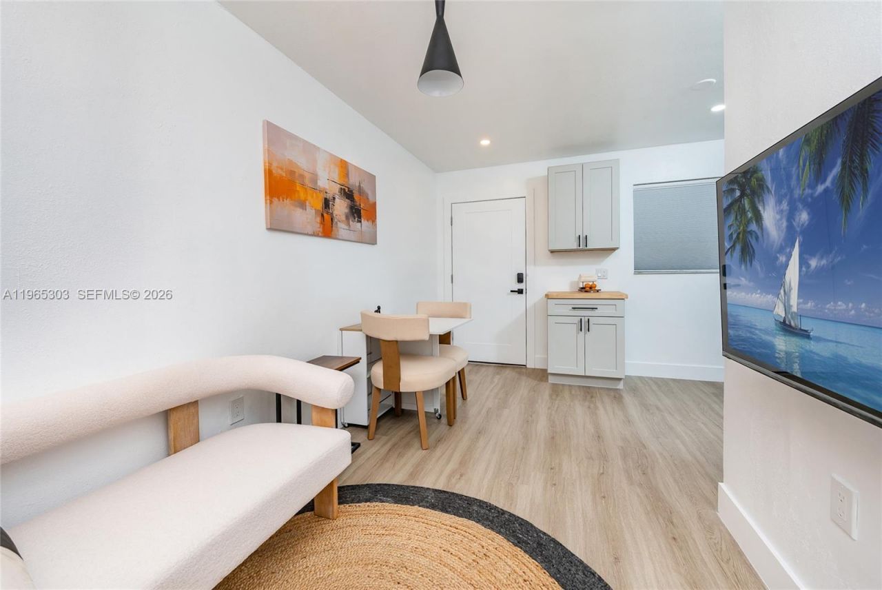 3321 NW 19th Ter, Unit C, Miami, FL 33125 Photo