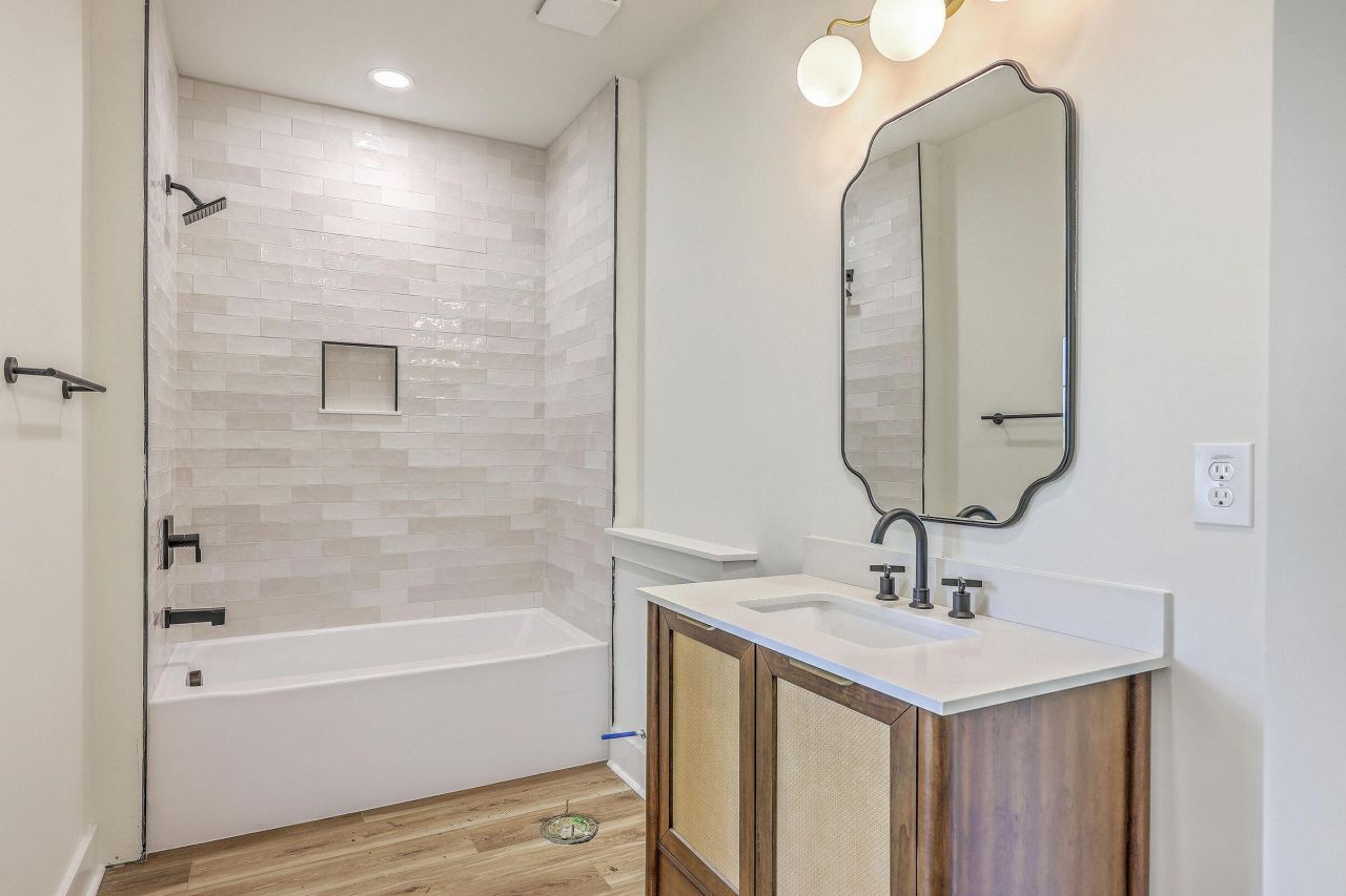 1685 Old Military Road Photo 11