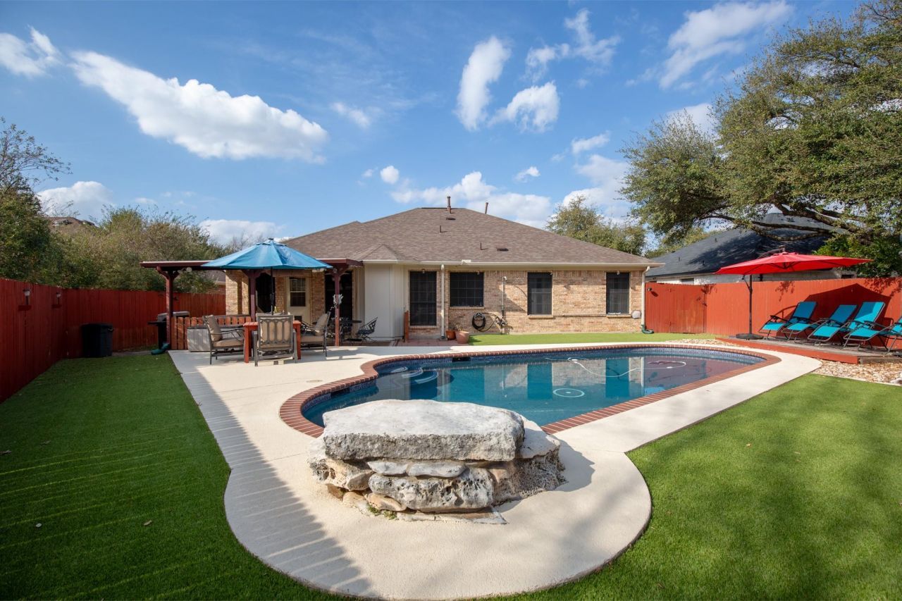 2604 Goldfinch Dr, Cedar Park, TX 78613 Main Photo