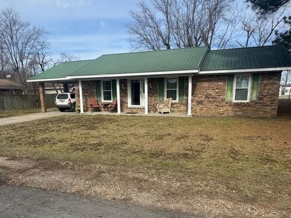402 Damon Street , Dexter, MO 63841